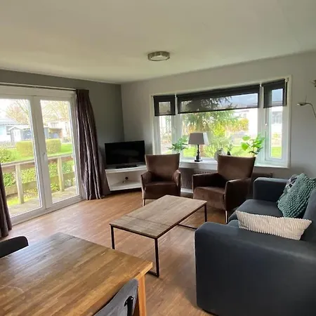 Chalet With 2 Bedrooms For 4 People For Rent In Hoorn Netherlands הורן