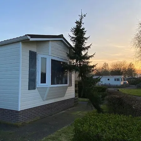 Chalet With 2 Bedrooms For 4 People For Rent In Hoorn Netherlands
