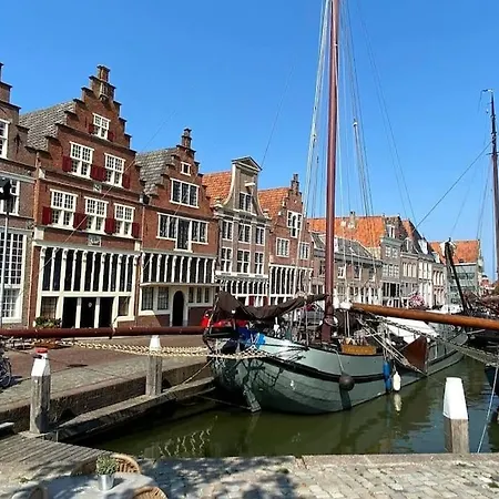 Chalet With 2 Bedrooms For 4 People For Rent In Hoorn Netherlands בקתה *
