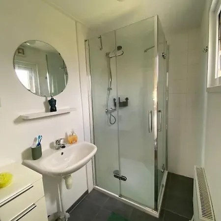 בקתה Chalet With 2 Bedrooms For 4 People For Rent In Hoorn Netherlands
