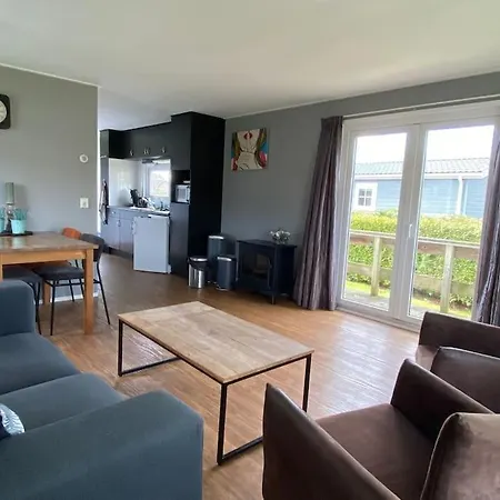 בקתה Chalet With 2 Bedrooms For 4 People For Rent In Hoorn Netherlands