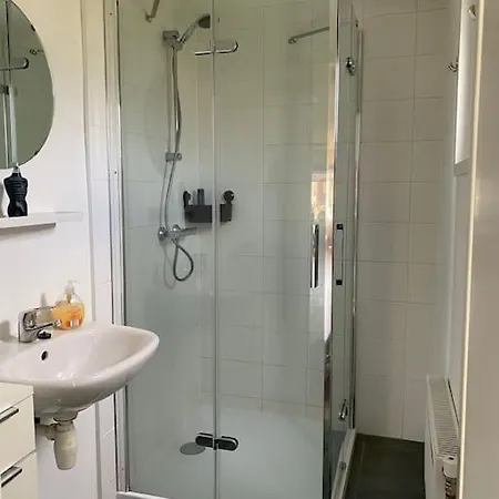 בקתה Chalet With 2 Bedrooms For 4 People For Rent In Hoorn Netherlands *