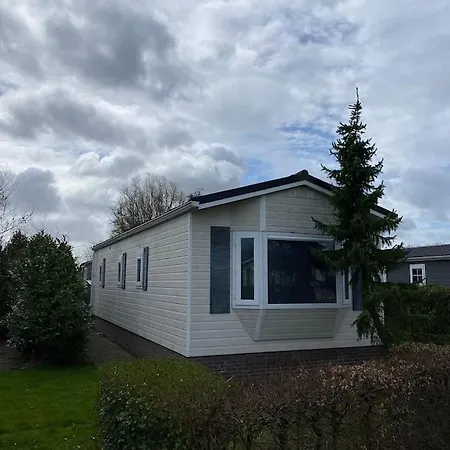 Chalet With 2 Bedrooms For 4 People For Rent In Hoorn Netherlands * הורן