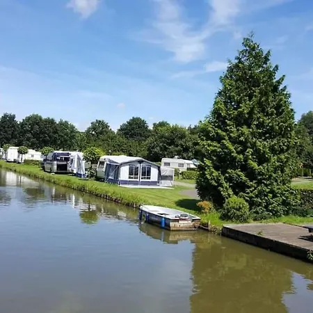 Chalet With 2 Bedrooms For 4 People For Rent In Hoorn Netherlands בקתה הורן