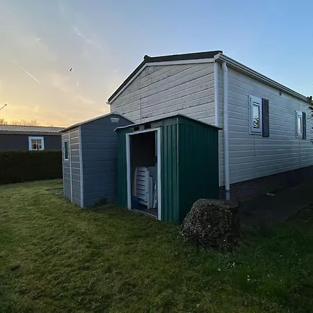 Chalet With 2 Bedrooms For 4 People For Rent In Hoorn Netherlands *