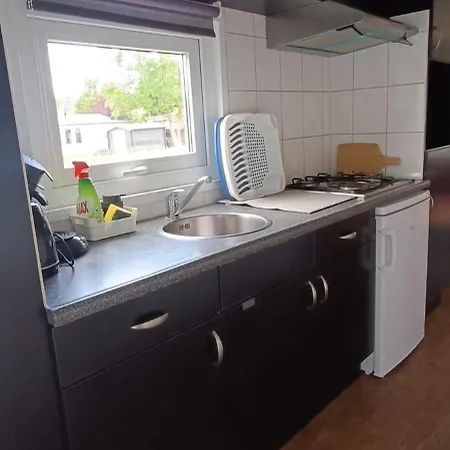 בקתה Chalet With 2 Bedrooms For 4 People For Rent In Hoorn Netherlands *