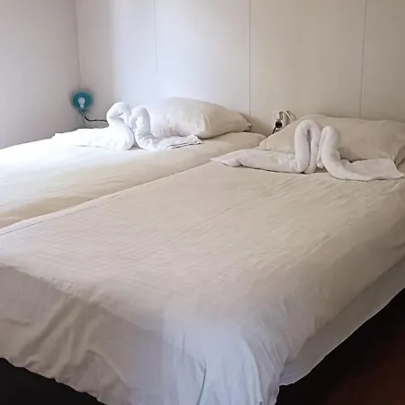 בקתה Chalet With 2 Bedrooms For 4 People For Rent In Hoorn Netherlands