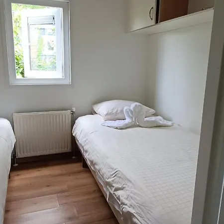Chalet With 2 Bedrooms For 4 People For Rent In Hoorn Netherlands *