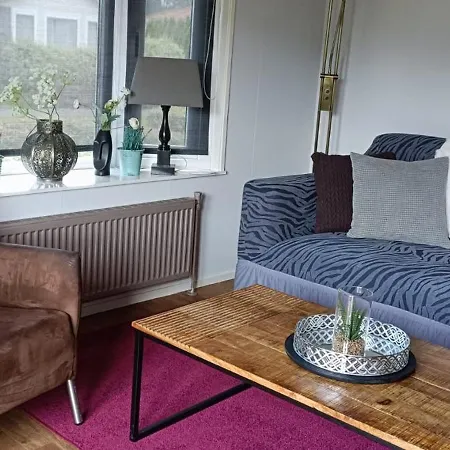 Chalet With 2 Bedrooms For 4 People For Rent In Hoorn Netherlands