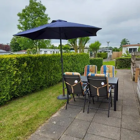 Chalet With 2 Bedrooms For 4 People For Rent In Hoorn Netherlands